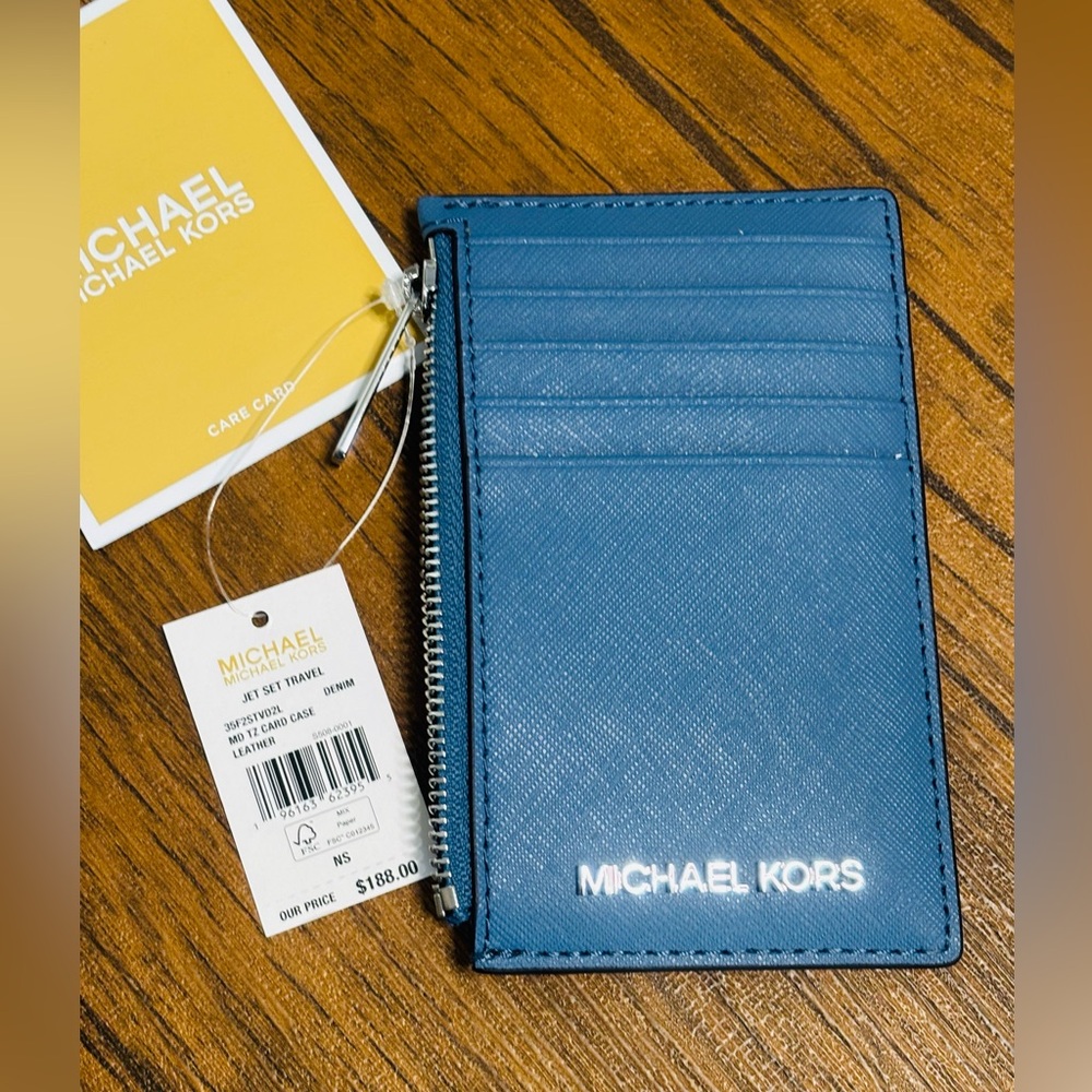 MICHAEL KORS OUTLET Blue Medium Logo Card Case New with tags!!! - Picture 2 of 9